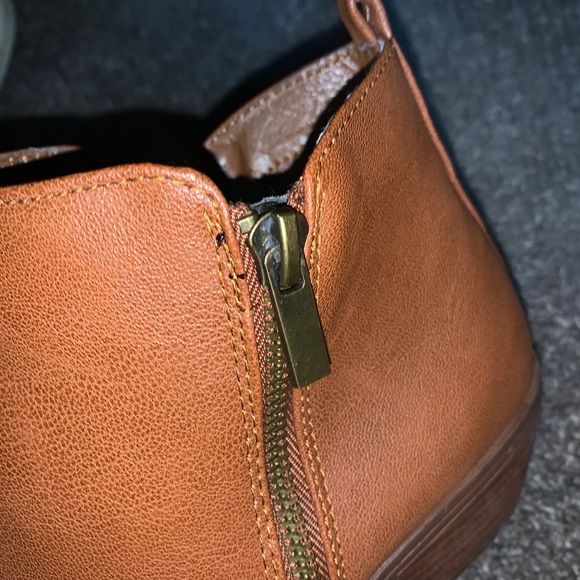 Tan faux leather booties - Picture 5 of 5